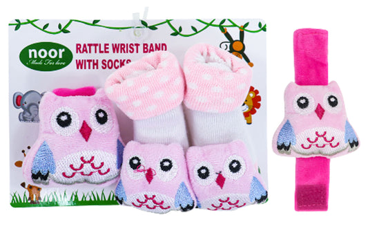 Set de muñequera, sonajero y medias